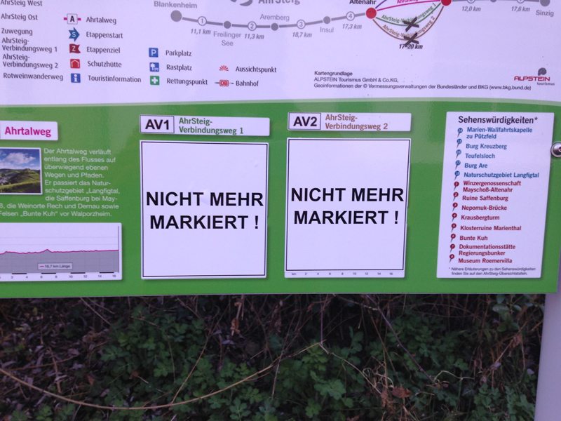 Hier steht ein Bild mit dem Titel: Letzter Hinweis vor der Autobahn: AV1 ist nicht mehr markiert (Foto: Hans-Joachim Schneider)